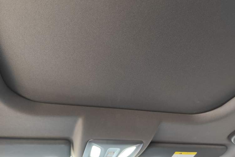 Used CHANGAN OSHAN X5 PLUS 2023 Revised 1.5T DCT Excellence Edition Headliner