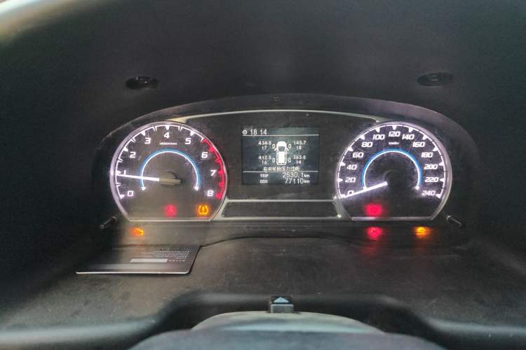 Used JMC Transit 2019 2.8T Commercial Version Short Wheelbase Mid-Roof 6-Seater China VI JX493 Instrument Cluster