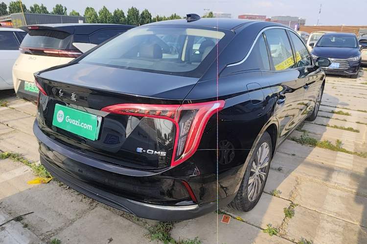Used Hongqi E-QM5 2022 431 km Charge & Enjoy Edition

