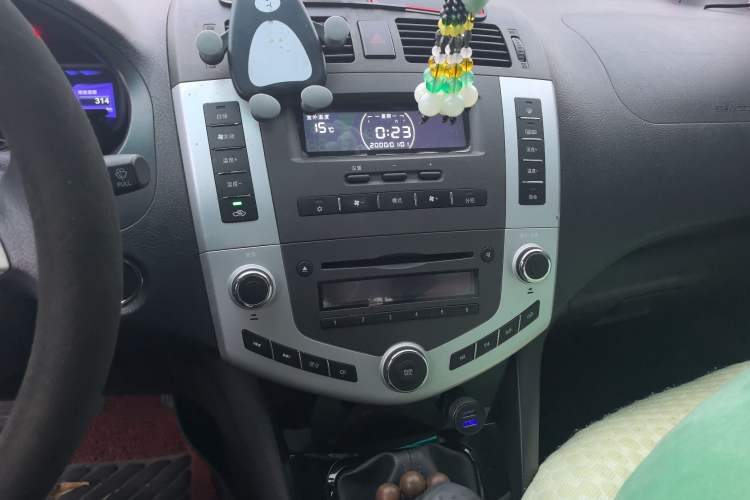 Used BYD S6 2013 Platinum Edition 2.0L Manual Luxury Model