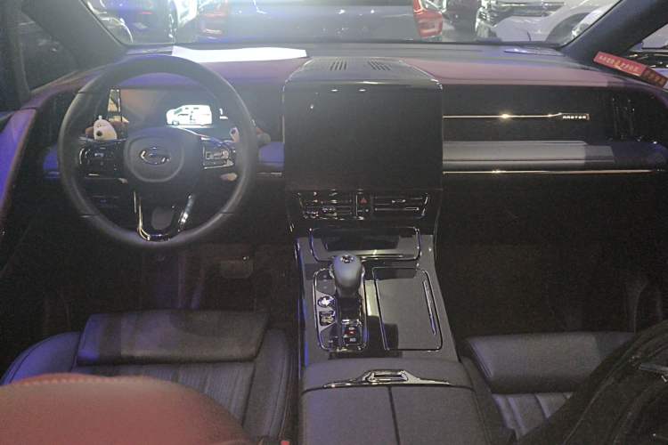 Used GAC Trumpchi M8 2024 Zongshi Series 400T Ultimate Edition Center Console