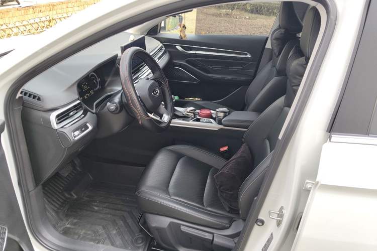 Used Geely Auto Emgrand 2023 4th Generation Champion Edition 1.5L CVT Prestige Model
