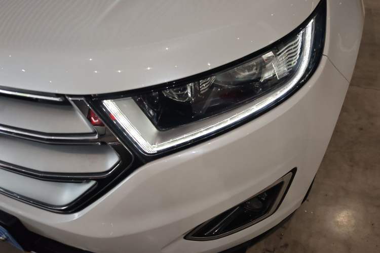 Used Ford Edge 2018 EcoBoost 245 Two-Wheel-Drive Titanium 7-Seater China VI Standard