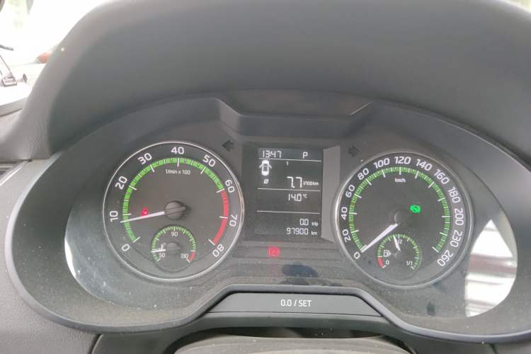 Used Skoda Octavia 2019 1.5L Automatic SmartDrive Comfort Edition China VI Standard Instrument Cluster