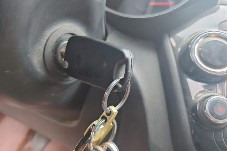 Used Kia K2 2015 Sedan 1.4L MT GLS
