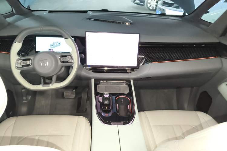 Used Zeekr 009 2024 Six-Seat Executive Version 4WD 108 kWh