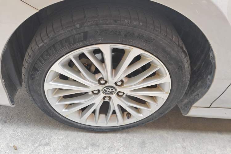 Used Toyota Camry 2018 2.5G Luxury Edition Left Front Wheel Hub