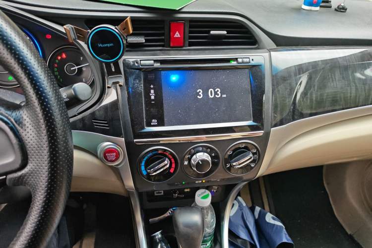 Used Honda Crider 2015 1.8L automatic luxury edition
