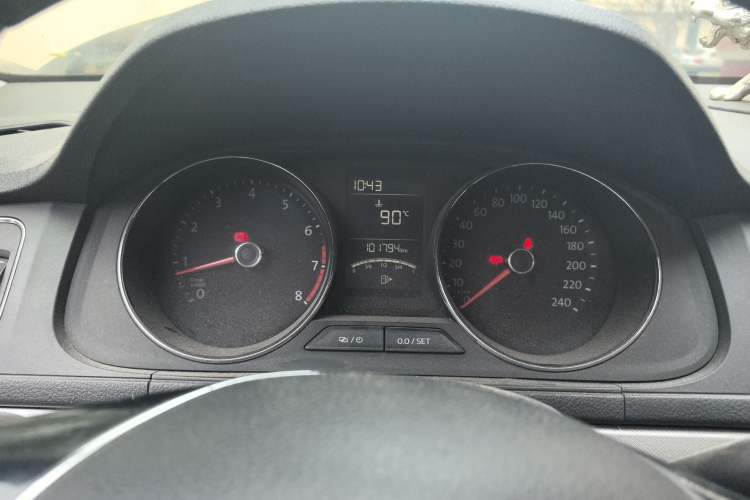 Used Volkswagen Lavida 2015 1.6L Manual Comfort Edition
