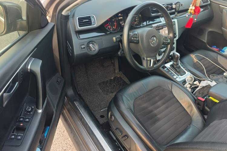 Used Volkswagen Magotan 2016 1.8TSI Luxury Comfort Model Driver Seat