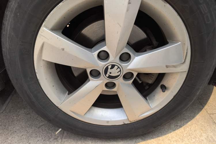 Used Skoda Rapid Spaceback 2014 1.6L Manual Enjoyment Edition