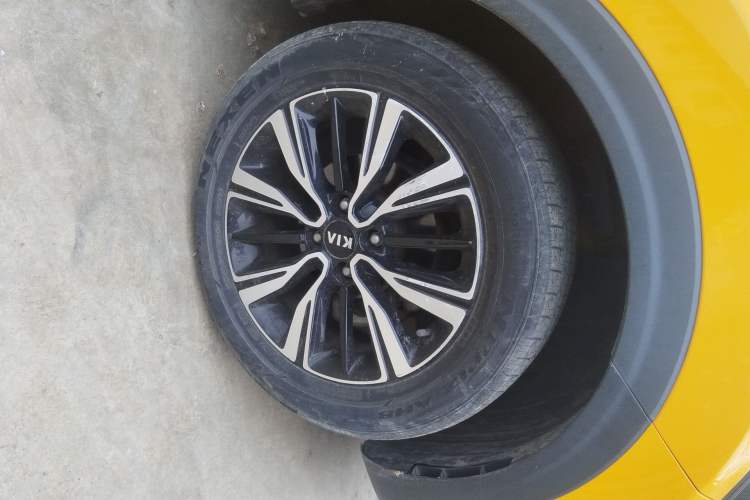 Used Kia kx1 Stonic 2019 1.4L Automatic Fun Edition China VI