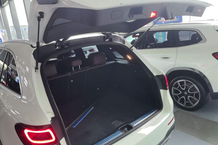 Used Mercedes-Benz GLC 2022 Refreshed GLC 300 L 4MATIC Dynamic Edition Prestige Version
