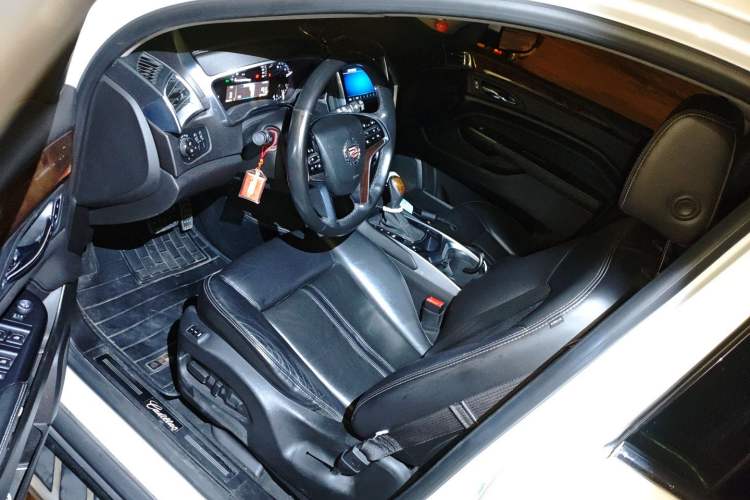 Used Cadillac SRX 2014 3.0L Elite Model Driver Seat