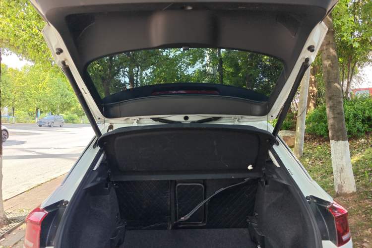 Used Volkswagen T-ROC 2020 280TSI DSG Two-Wheel Drive Comfort Version