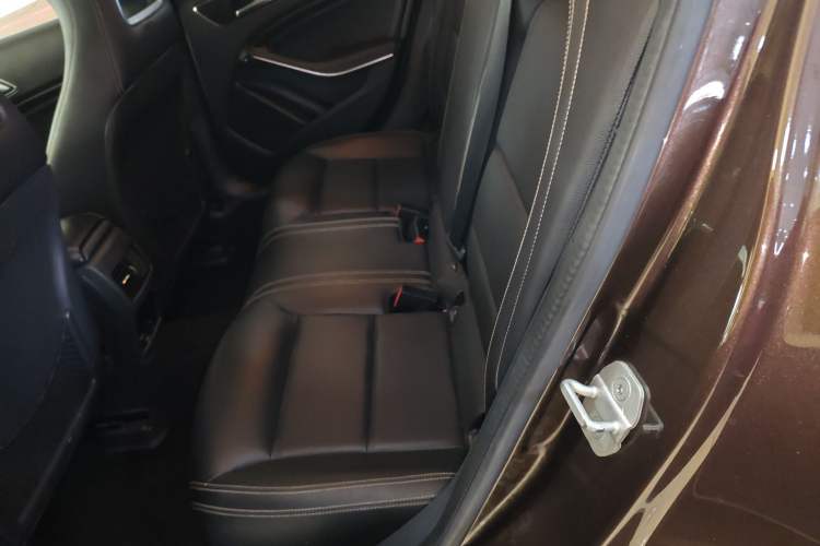 Used Mercedes-Benz GLA 2015 GLA 200 Fashion Model
