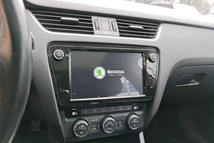 Used Skoda Octavia 2019 TSI280 DSG Flagship Edition
