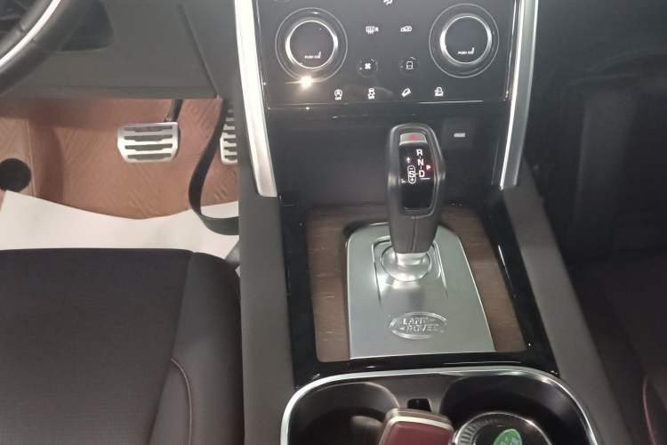 Used Land Rover Discovery Sport 2020 249 PS R-Dynamic Performance Edition Gear Lever