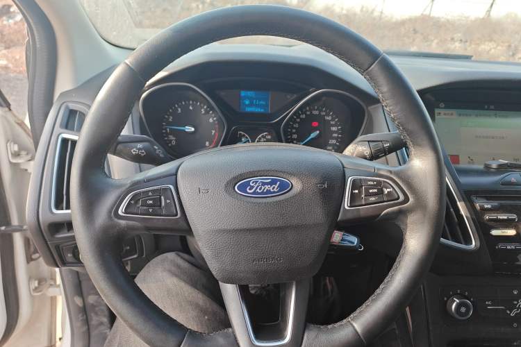 Used Ford Focus 2018 Hatchback Classic 1.6L Automatic Trendy SmartDrive Edition