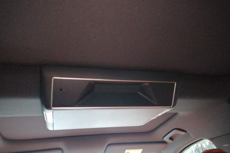 Used Li Auto L8 2024 Pro Model
