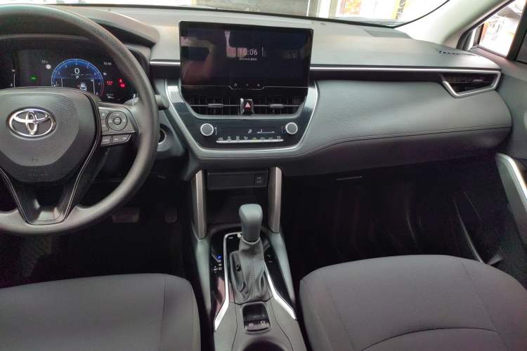 Used Toyota Corolla Cross 2023 2.0L Elite Edition Audio And AC Panel