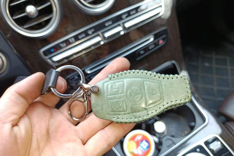 Used Mercedes-Benz GLC 2019 GLC 260 L 4MATIC Dynamic Model Vehicle Key