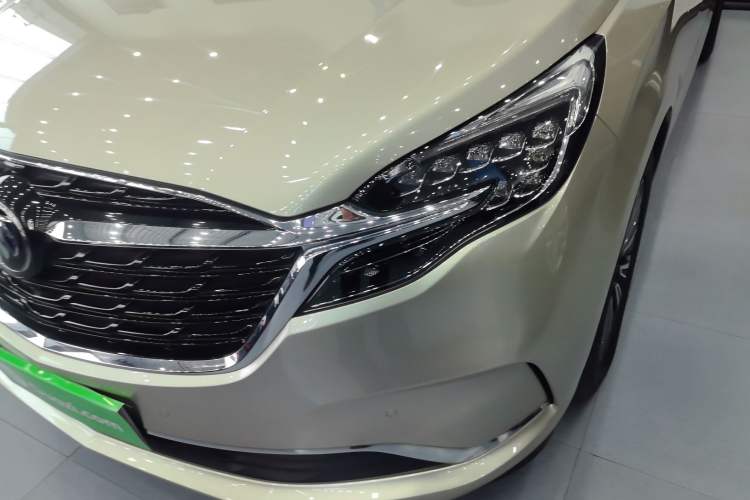 Used Buick GL8 2020 ES Land Cruiser 653T Luxury Model