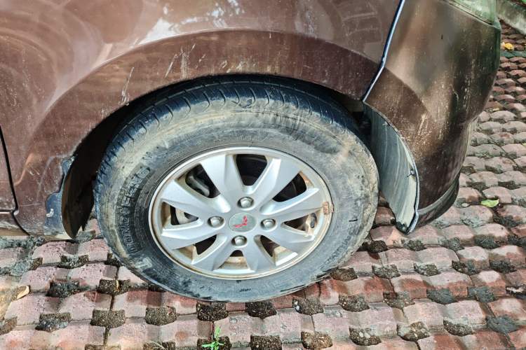 Used Wuling Hongguang 2018 1.5L Classic S Standard Model Right Front Wheel Hub