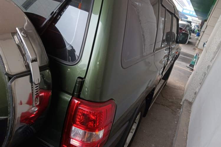 Used Leopaard Q6 2015 2.4L Manual 4x4 Excellence Edition