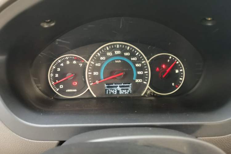 Used Wuling Rongguang V 2016 1.5L Standard Version