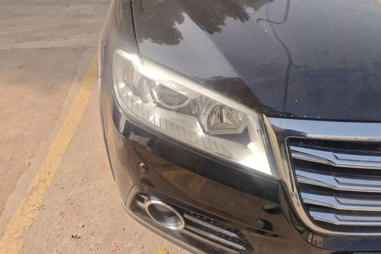 Used Haval H6 2015 Revised Version Sport Edition 1.5T Manual Transmission Two-Wheel Drive Elite Grade