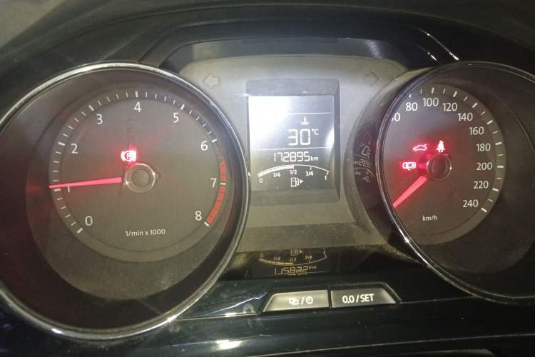 Used Volkswagen Bora 2013 1.6L Manual Fashion Edition