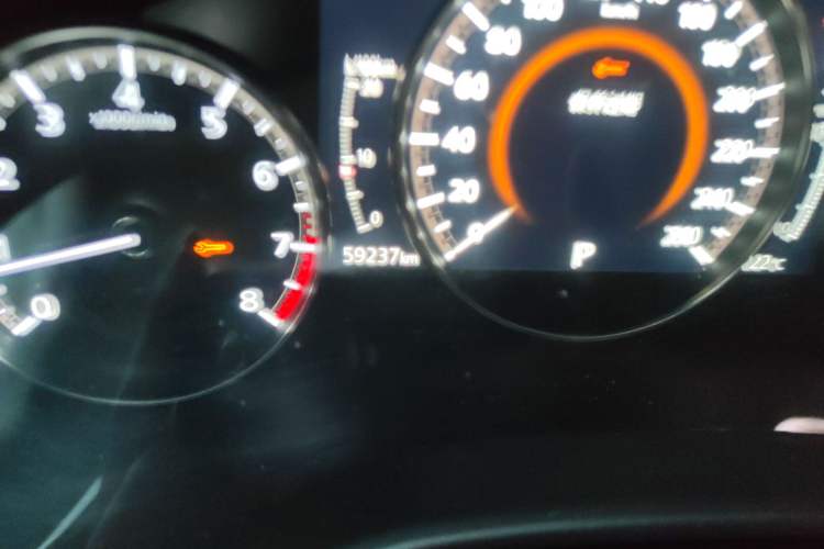 Used Mazda 3 Axela 2020 2.0L Automatic Luxury Version Odometer Close Up