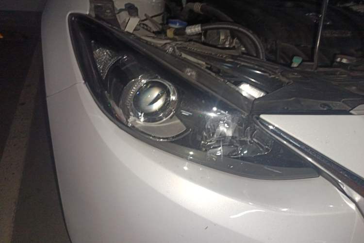 Used Mazda 3 Axela 2014 Sedan 1.5L Automatic Luxury Model