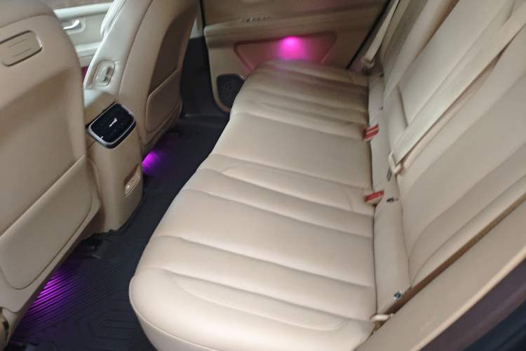 Used Hima AITO M7 2024 1.5T Intelligent Driving 4WD Max Edition 5 Seats Left Rear Seat