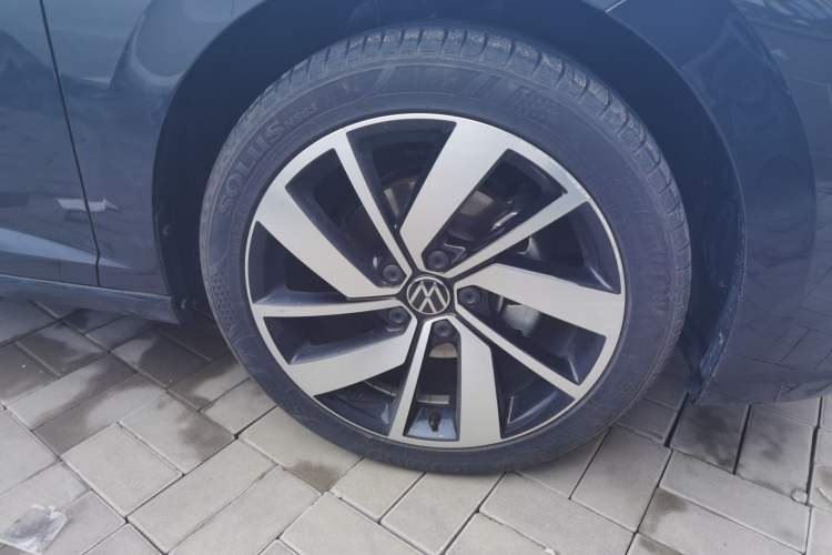 Used Volkswagen Sagitar 2025 Revised Version Three 300TSI DSG Excellence Edition Right Front Wheel Hub