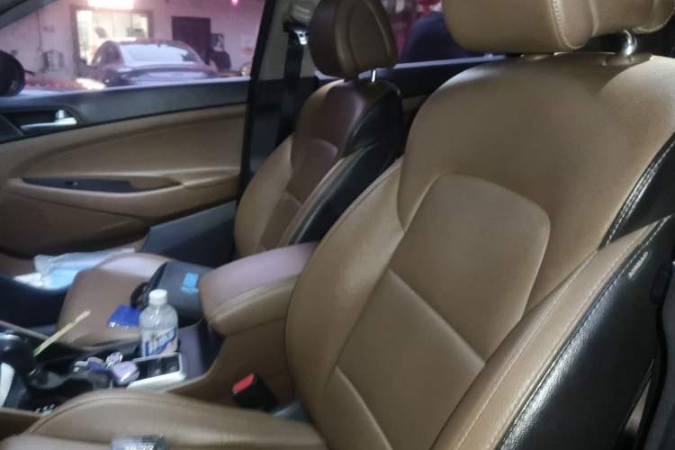 Used Hyundai Tucson 2015 1.6T Dual-Clutch Two-Wheel-Drive Smart Model Left Front Seat