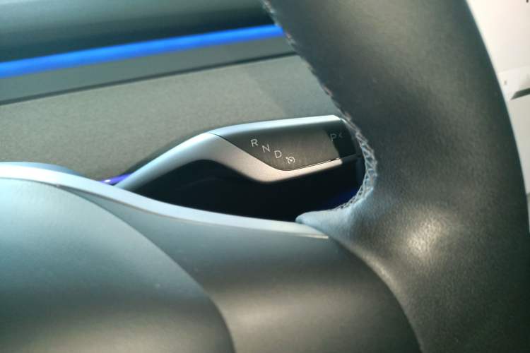 Used Tesla Model Y 2023 Rear-Wheel-Drive Version Gear Lever