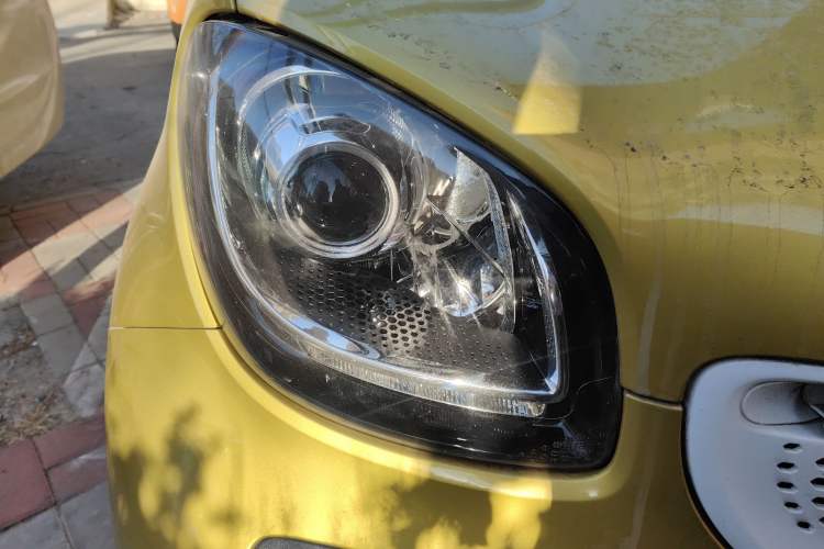 Used smart forfour 2016 0.9T 66 kW Pioneer Edition