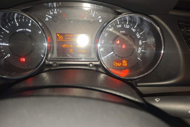 Used Peugeot 3008 2013 2.0L Automatic Trend Edition Odometer Close Up