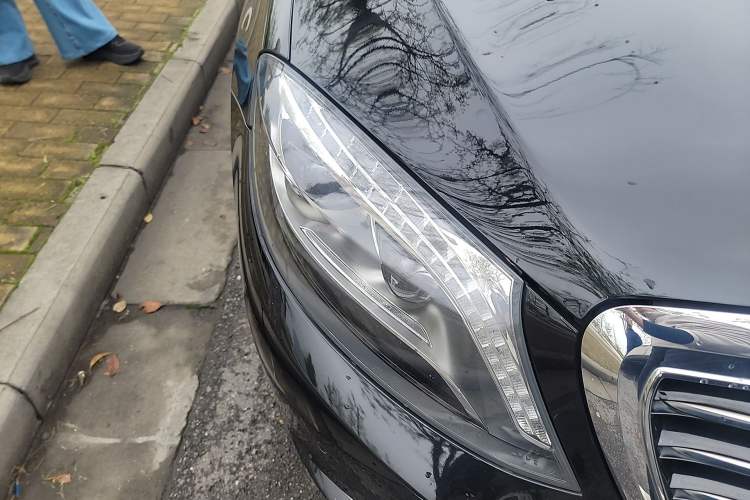 Used Mercedes-Benz S-Class 2017 S 400 L Right Front Headlight