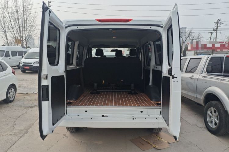 Used JMC Fushun 2023 2.0T Automatic Short-Wheelbase Low-Roof Commercial & Multi-Purpose Passenger Vehicle 6-Seater with Dual-Opening Tailgate