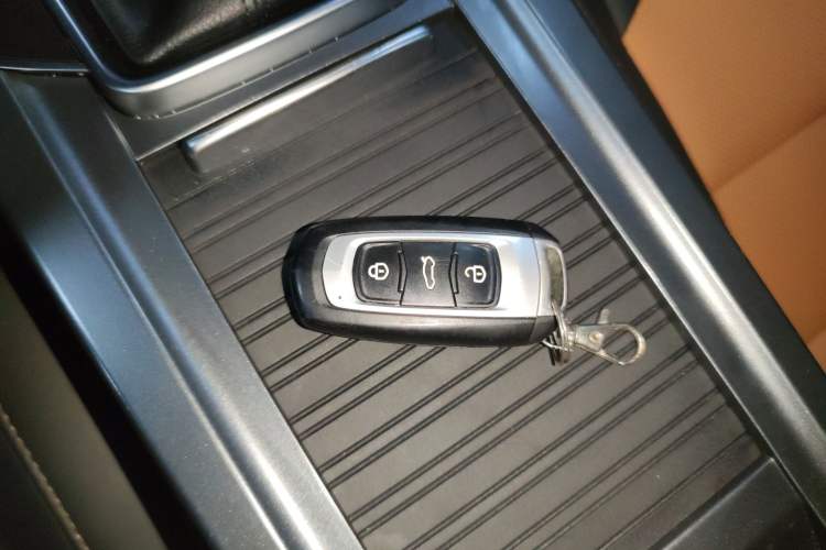 Used Geely Auto Vision S1 2018 1.4T CVT Fengchi Model Vehicle Key