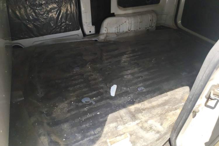 Used Wuling Hongguang V 2019 1.5L Jingqu Edition Sealed-Window Vehicle China VI LAR Left Rear Seat