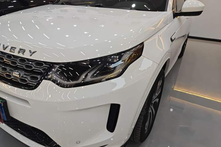 Used Land Rover Discovery Sport 2022 Restyled 249 PS R-Dynamic SE Performance Tech Edition 5 Seats Left Front Headlight