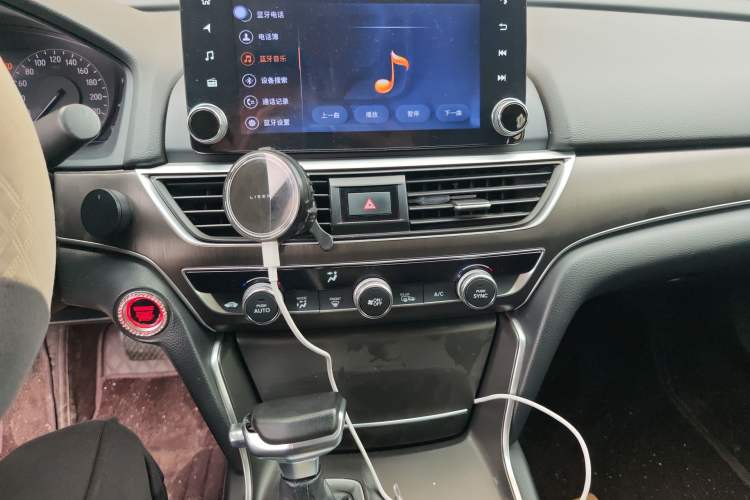 Used Honda Accord 2018 230TURBO Comfort Edition China VI Emission Standard Audio And AC Panel