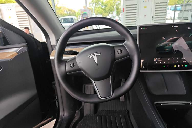 Used Tesla Model Y 2022 Rear-Wheel-Drive Version

