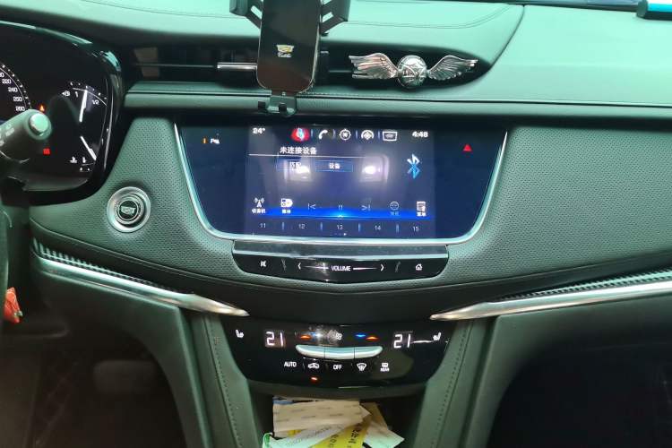 Used Cadillac XT5 2016 28T Four-Wheel Drive Luxury Model Audio And AC Panel