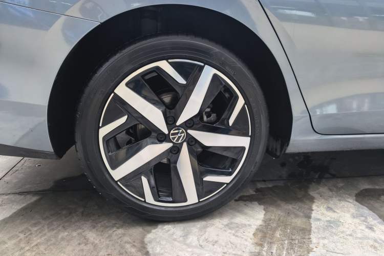 Used Volkswagen Lamando 2022 Lavida L 280TSI DSG Cool & Spicy Edition