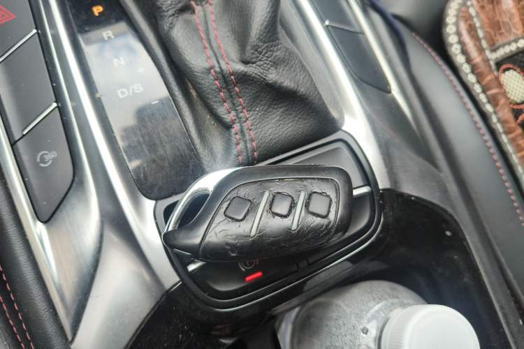 Used MG HS 2018 20T Automatic Two-Wheel Drive Hormone Passion Edition China V Standard